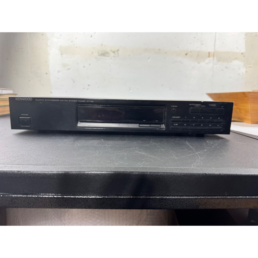 Kenwood KT-59 Quartz Synthesizer AM-FM Stereo Tuner Black Vintage Component